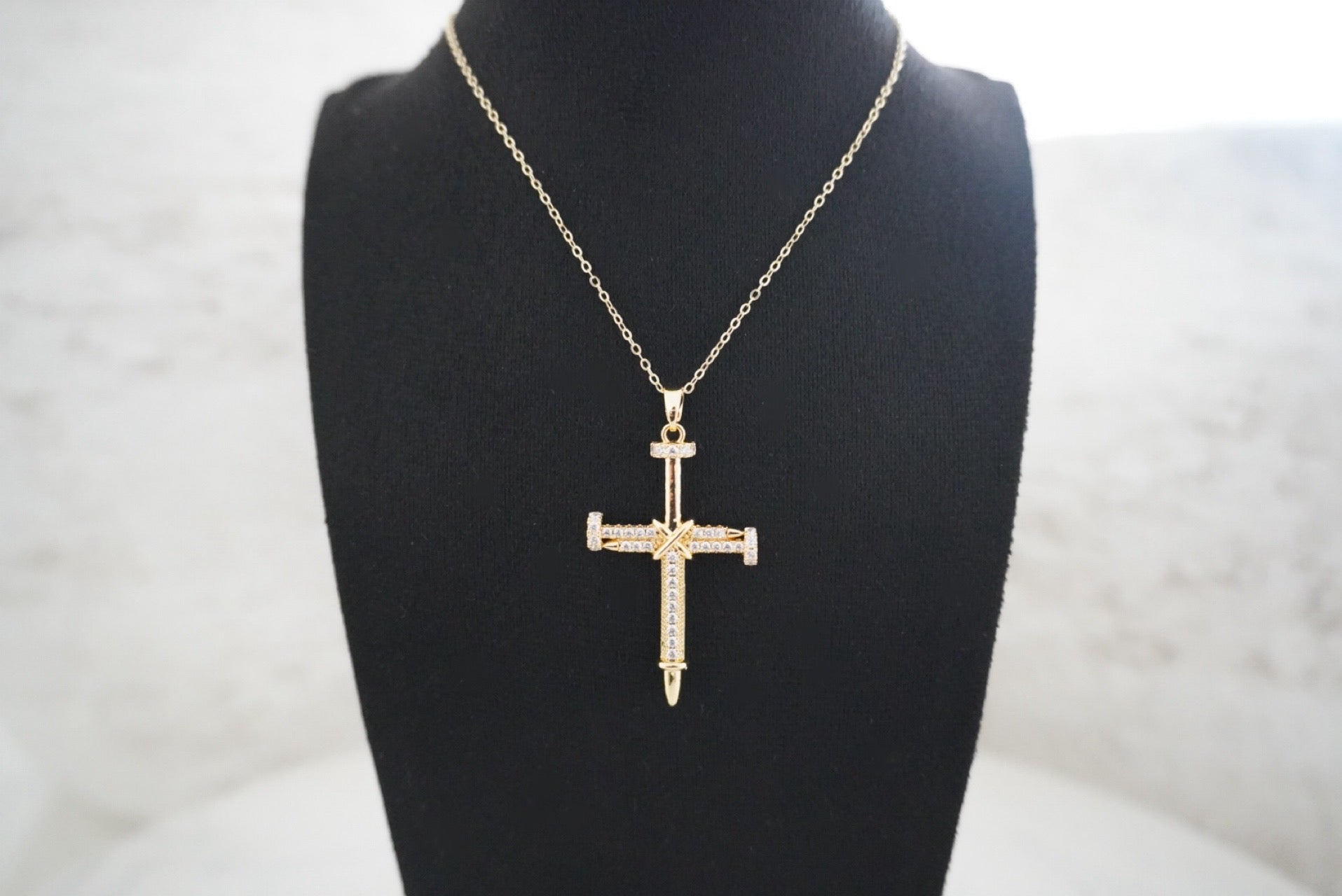 The Crucis Lux Necklace (Gold)