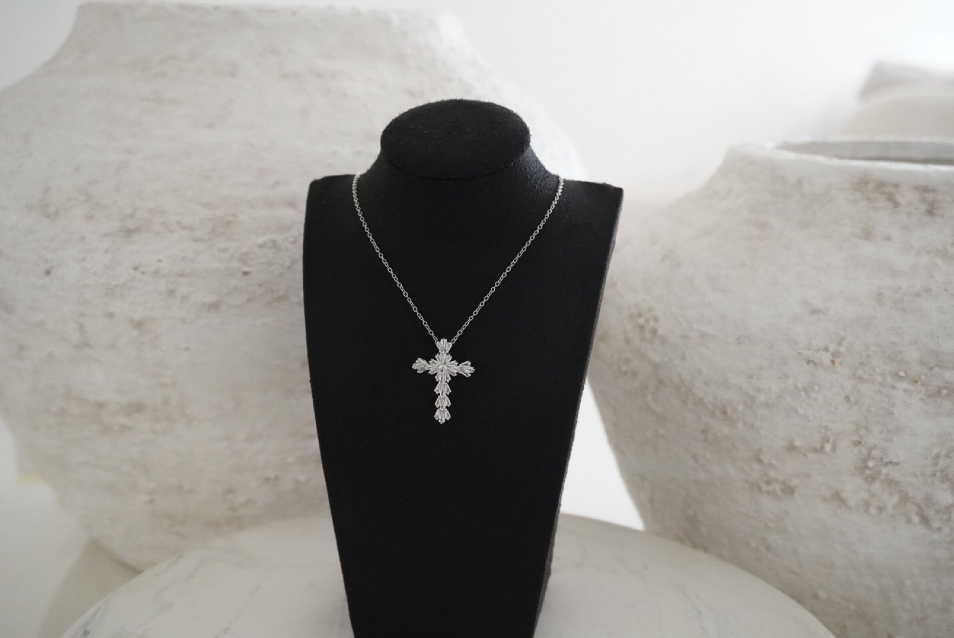 The Lumen Christi Cross Necklace (Silver)