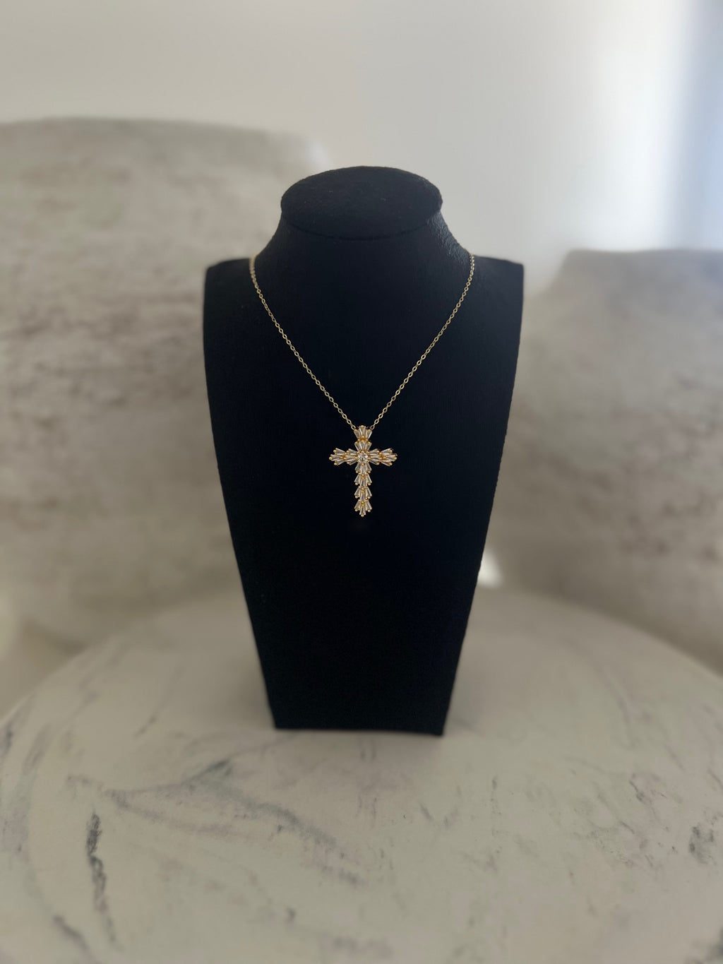 The Lumen Christi Cross Necklace (Gold)